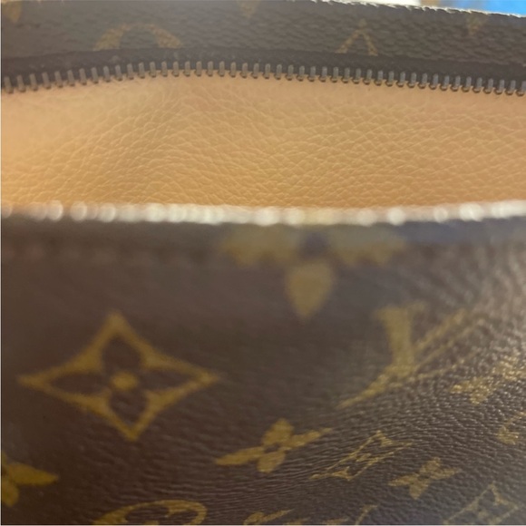 Authentic Louis Vuitton Vintage Monogram Toiletry 26 Beautiful Vintage Pouch 🔥 - Picture 10 of 13